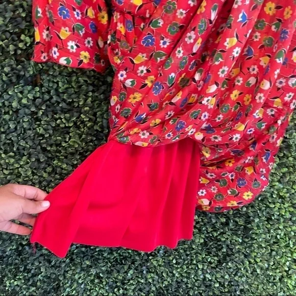 Holly & Joey Floral Red Dress - Picture 6 of 9